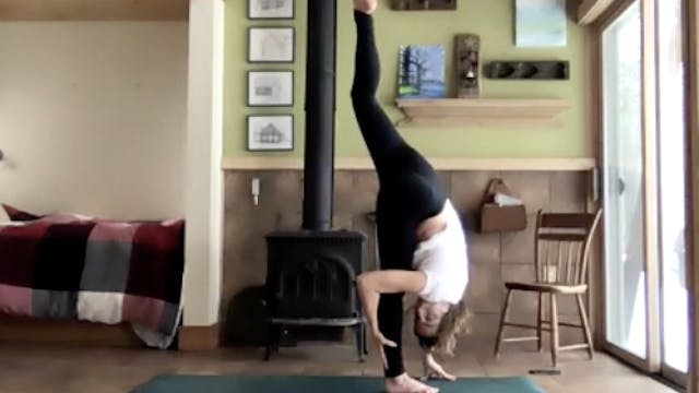 Feb 22: Juicy Hips & Glute work (Mode...