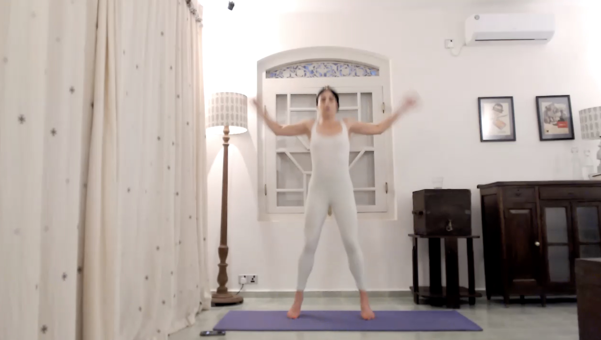 Sri Lanka Sessions: 40 min HIIT workout (not yoga!)