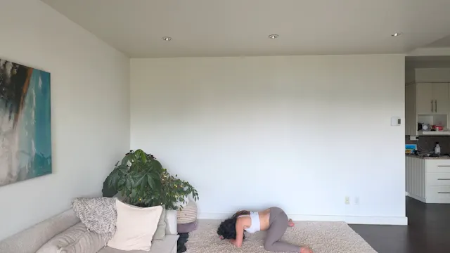 July 23: Summer Shorts: 4 Poses to Re...