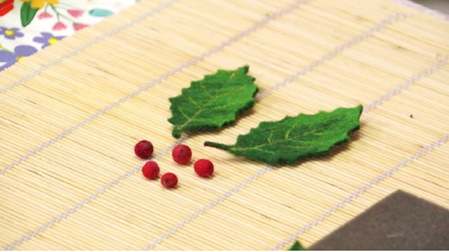 Make Felt Holly Leaves and Berries with Gillian Harris