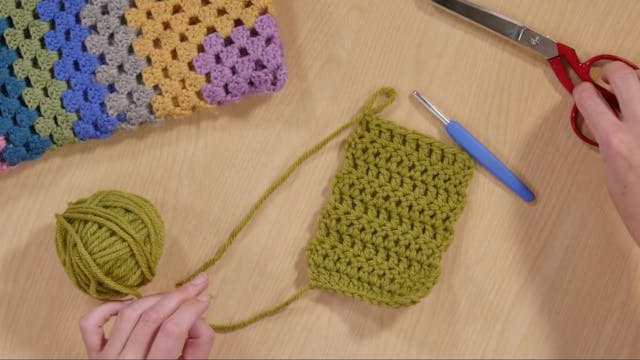 How to Fasten Off Crochet with Rosee ...