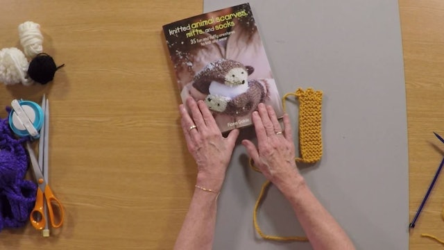 How to Knit Animal Paws with Fiona Goble
