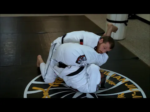 INVERTED GUARD - COUNTER FOR THE ARM BAR DEFENSE