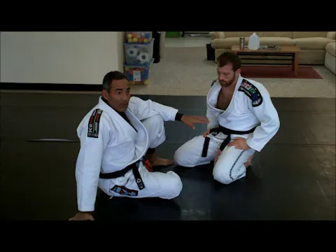 INVERTED GUARD - DEFENDING THE GUARD PASS