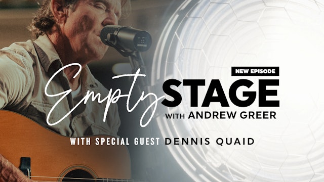 Empty stage with Dennis Quaid