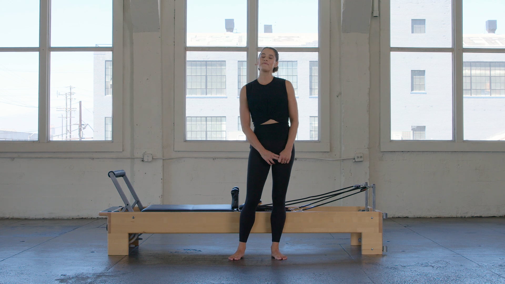 Abs Rear Facing | Reformer Pilates | 5 Minutes