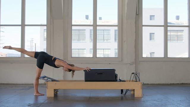 Reformer Warm Up Stretch 1 | 5 min