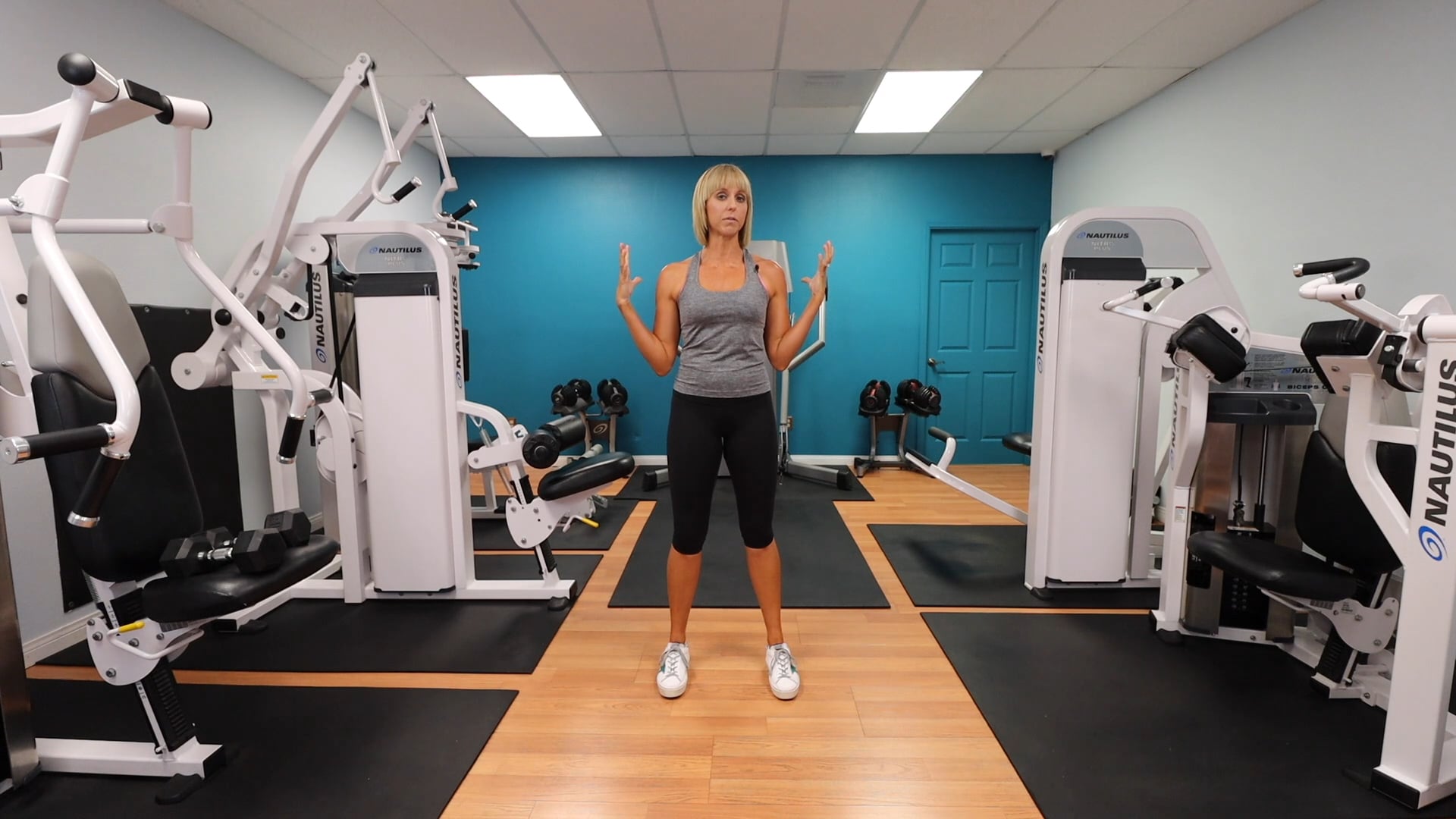 Dumbbell Alternating Front and Side Hammer Curls Gym