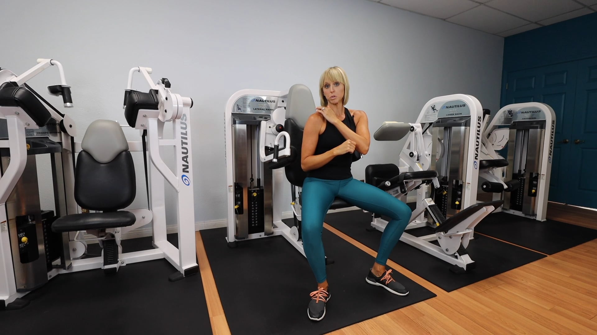 Lateral Raise Machine Gym