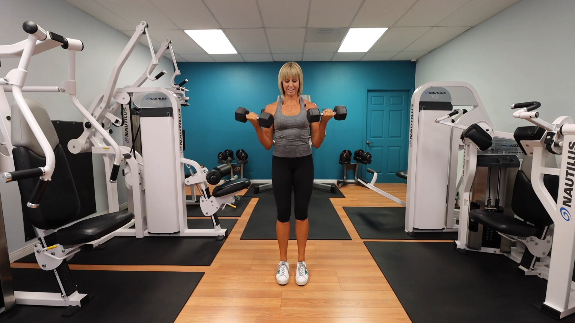 Dumbbell Alternating Hammer and Supine Bicep Curls Gym