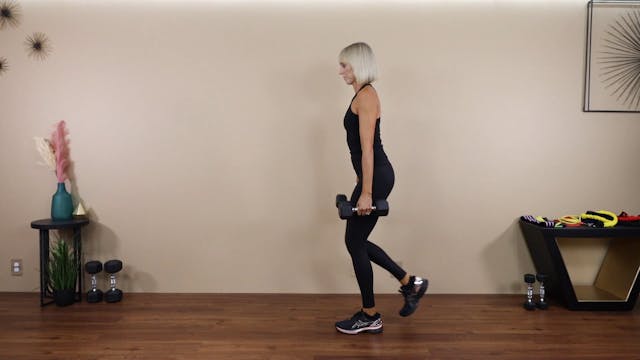 Walking Lunges with Dumbbells - Demo