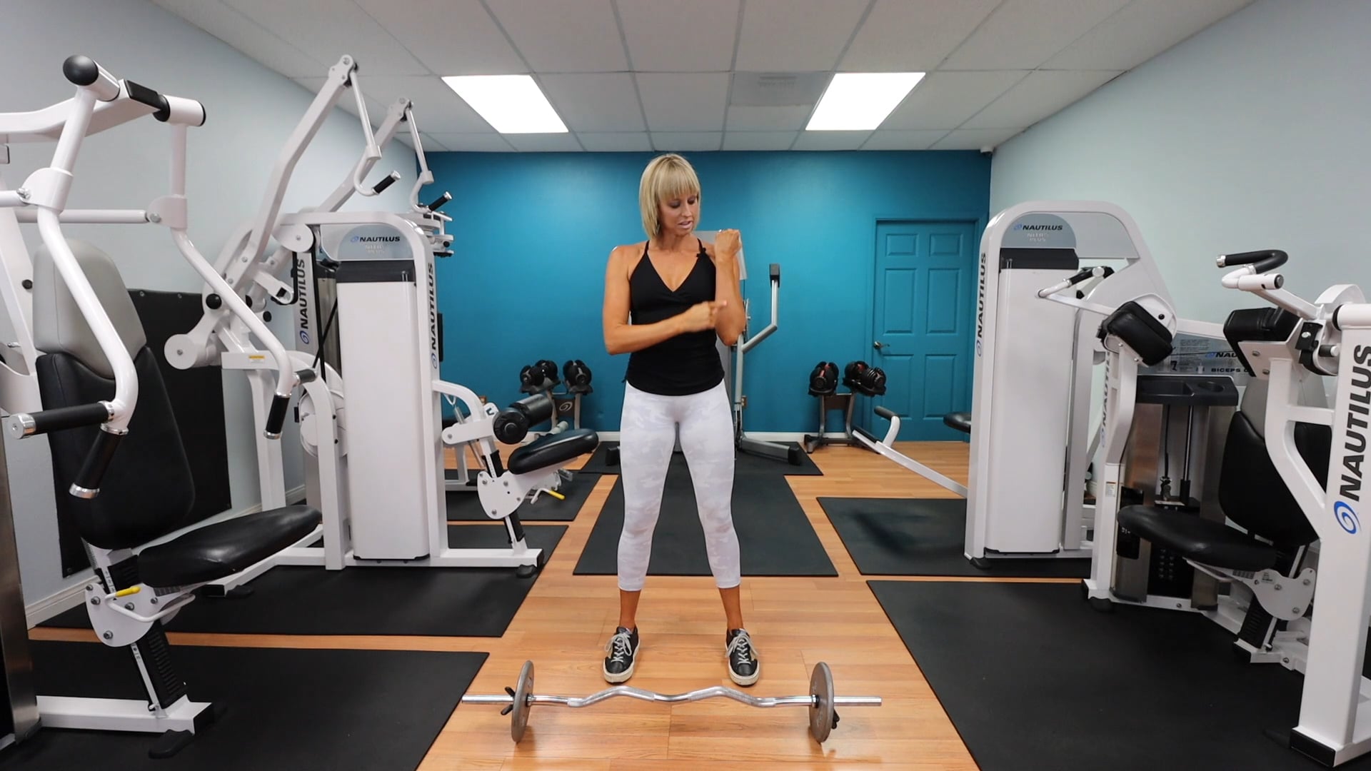 Barbell Bicep Curls Gym