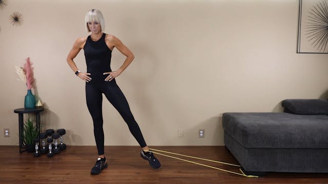 Inner Thigh Pull with Band - Demo