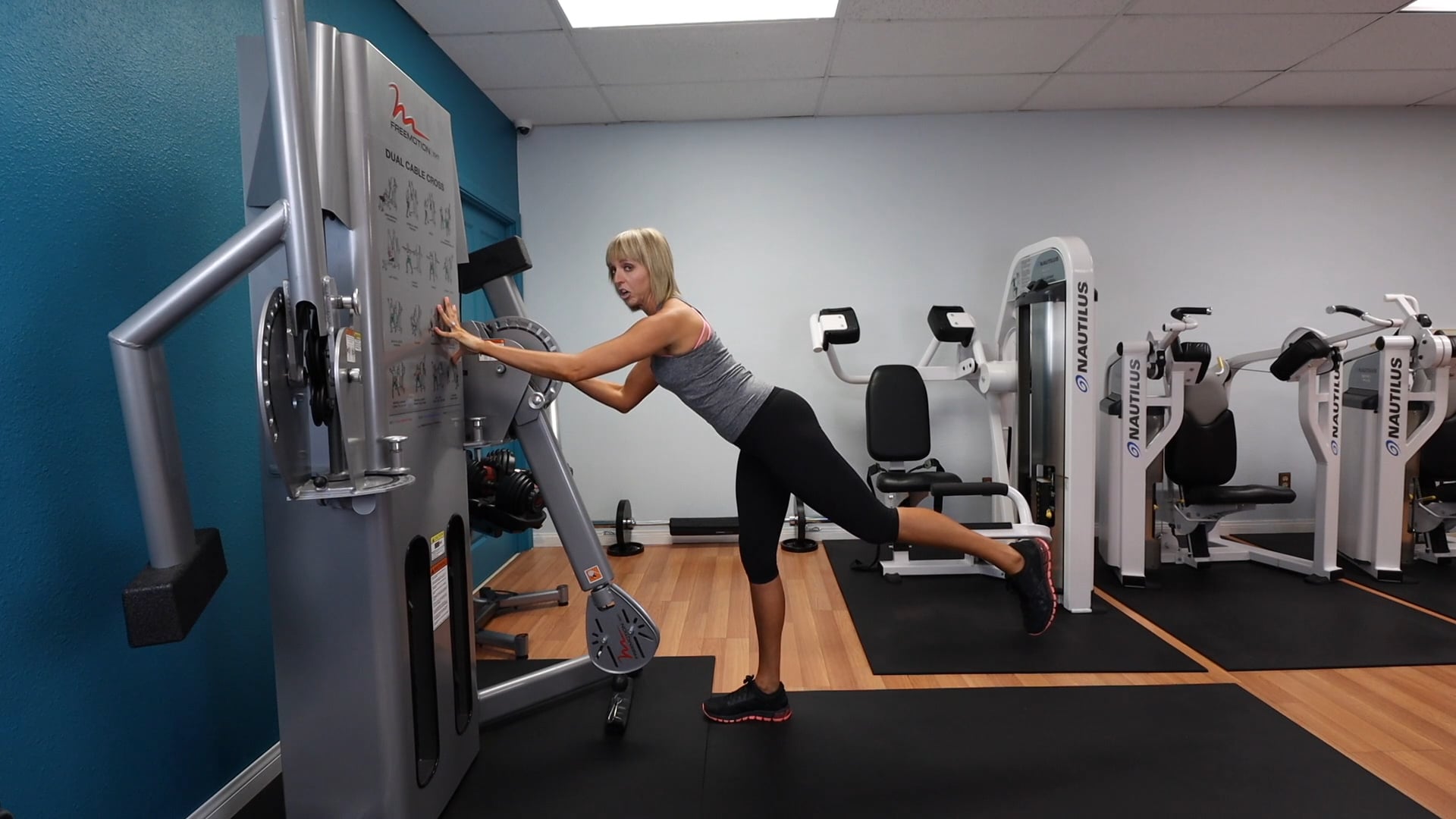 Cable Machine Single Leg Glute Kickbacks Gym
