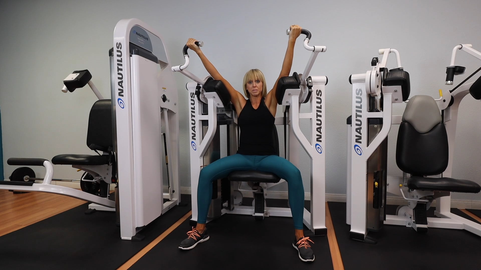 Bicep Curl Machine Gym