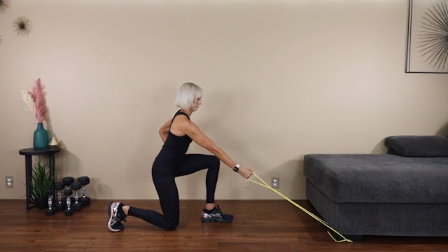 Long Band Lat Row with Lunge - Demo