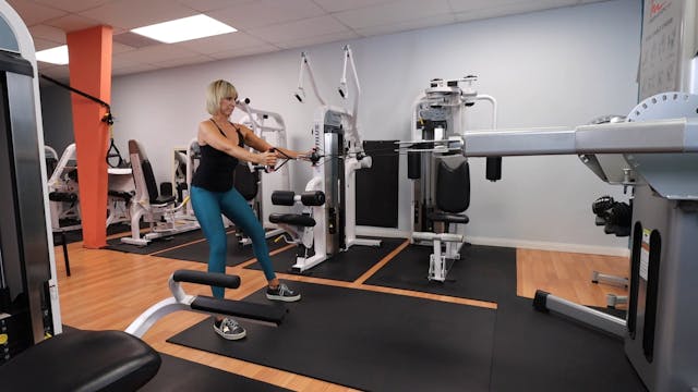 Cable Machine Squat with Lat Rows - Demo