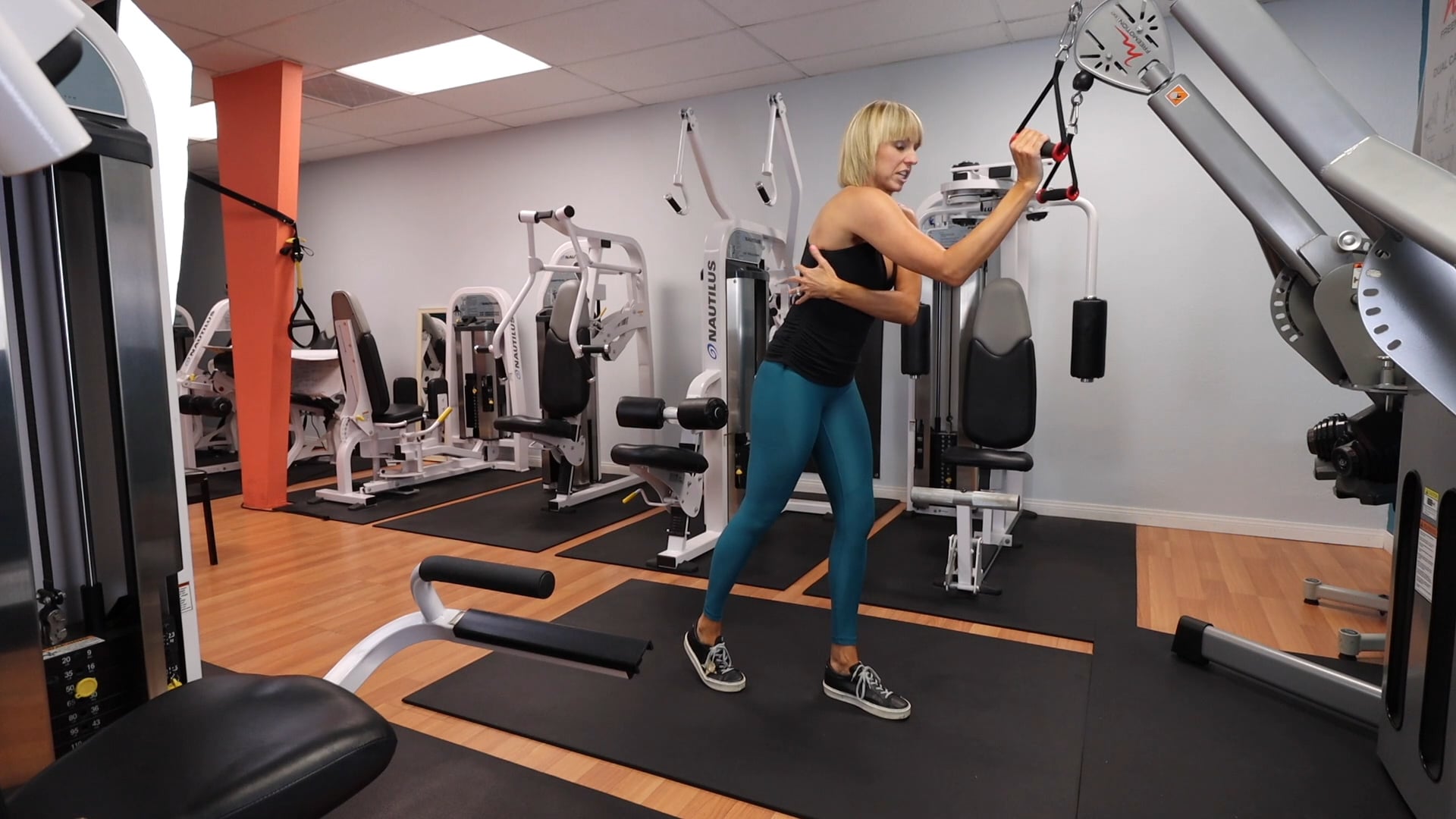 Cable Machine High to Low Split Stance Rows Gym