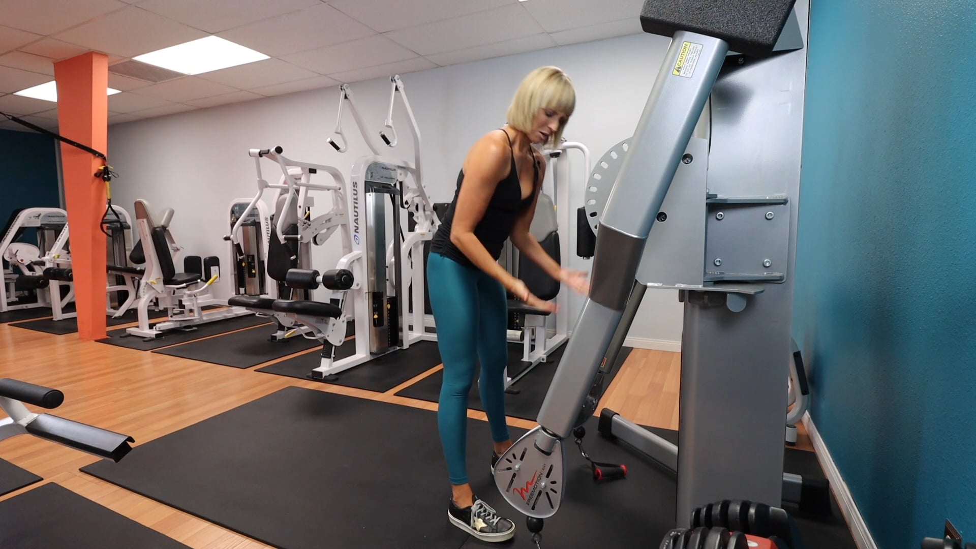 Cable Machine 2 Cables Bicep Curls Gym