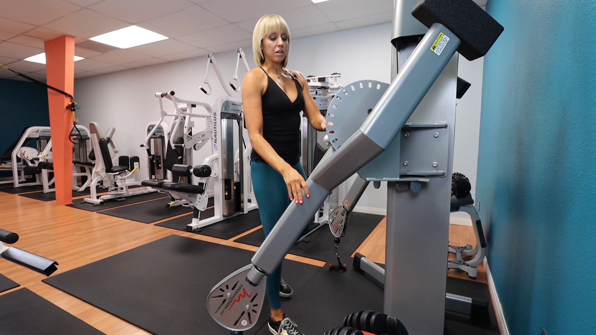 Cable Machine 2 Cables Low Wide Bicep Curls Gym