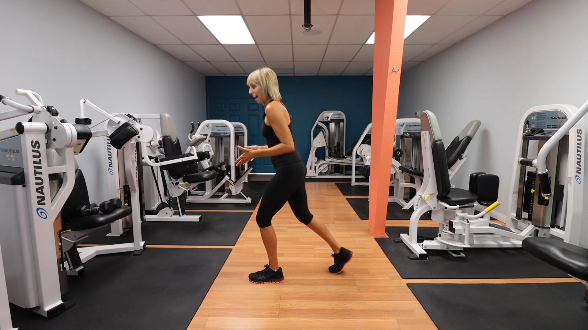 Alternating Lunge Step Backs Gym