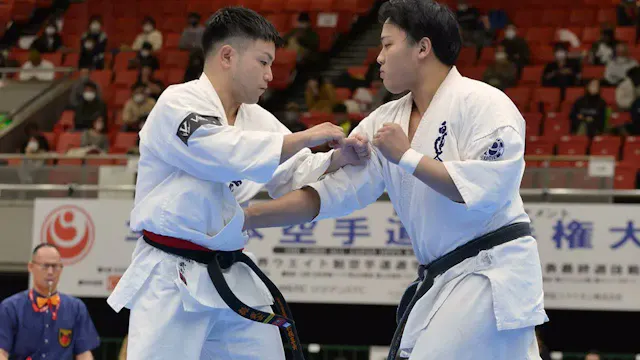【新極真会】第53回全日本大会　男子４回戦　緑vs多田　SHINKYOKU...