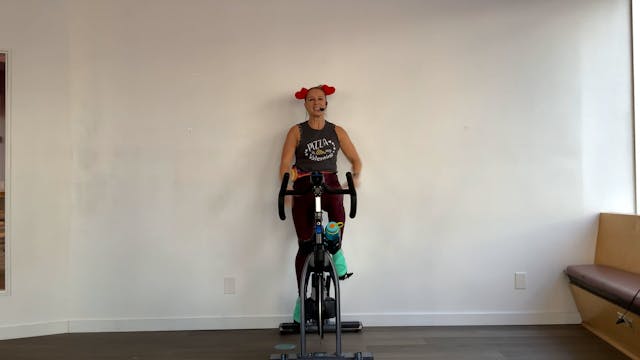 30 Min Taylor Swift Valentine’s Day M...
