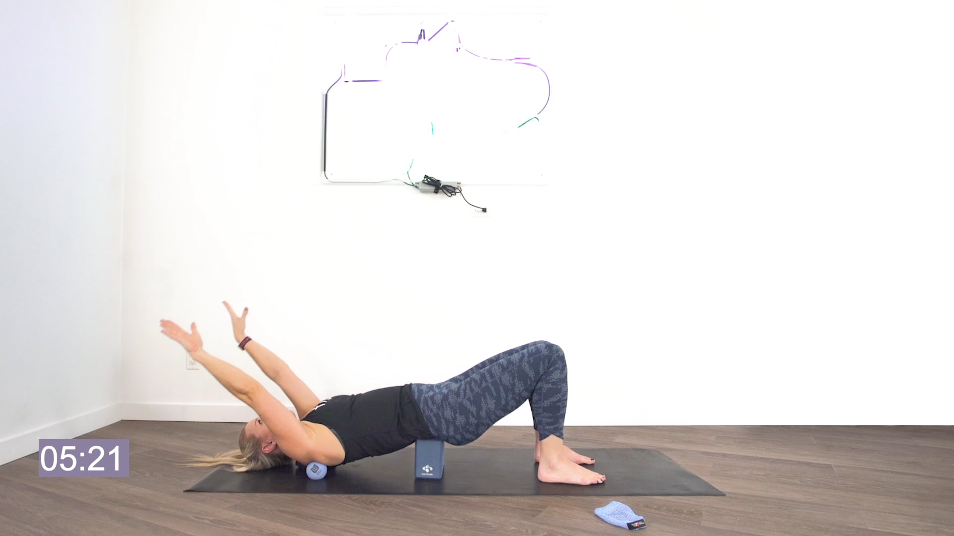 10 min Neck and Back Roll Out