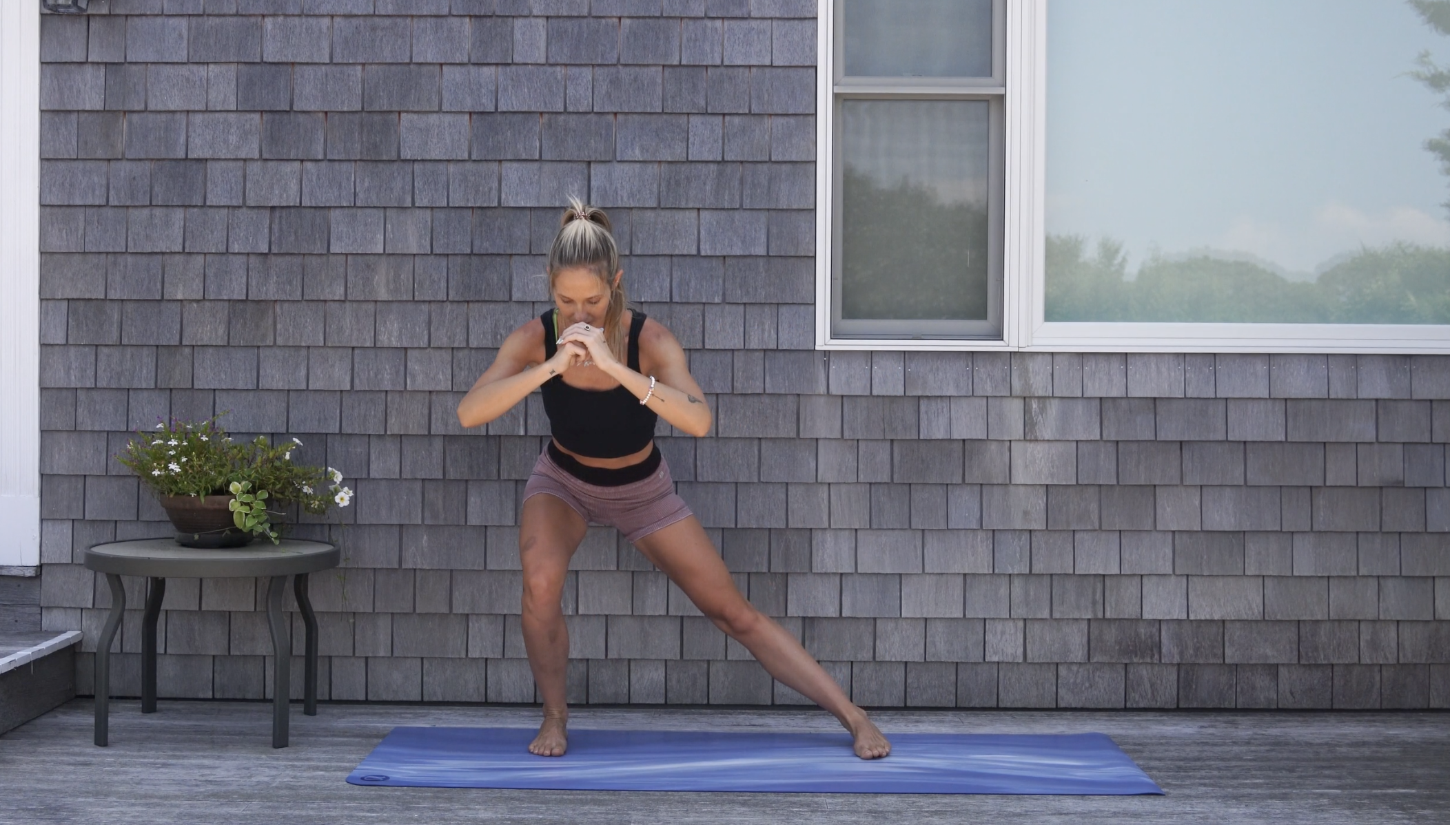 23 Minute Inner/Outer Thigh Focused Leg Workout