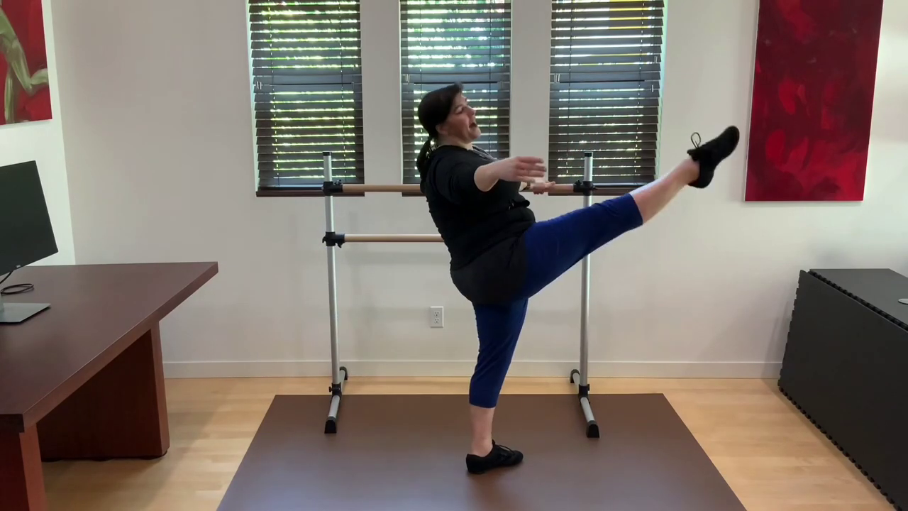 L 1 Ballet Barre Grand Battement 4