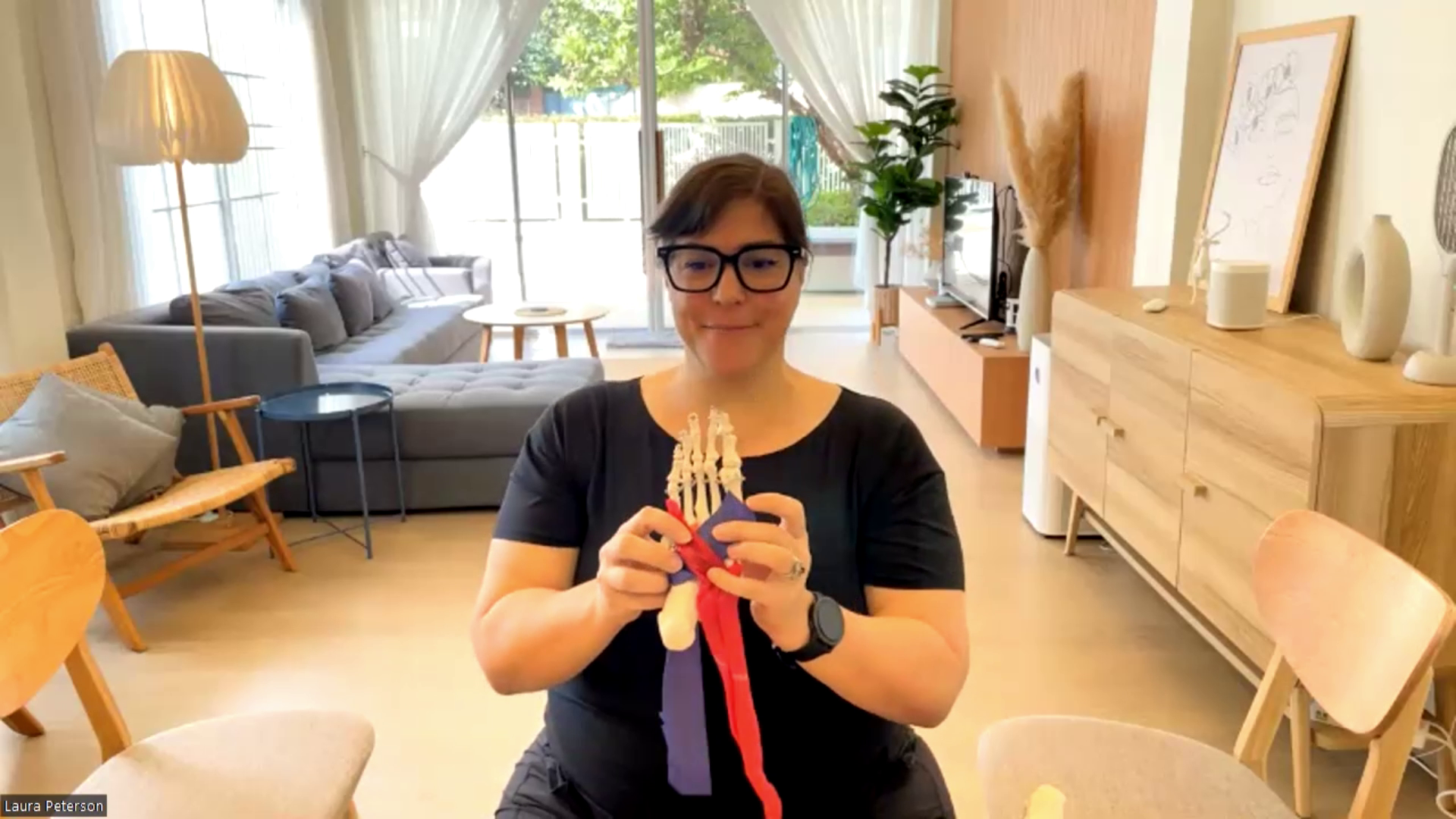 The Muscles of the Feet as a Dynamic Sling