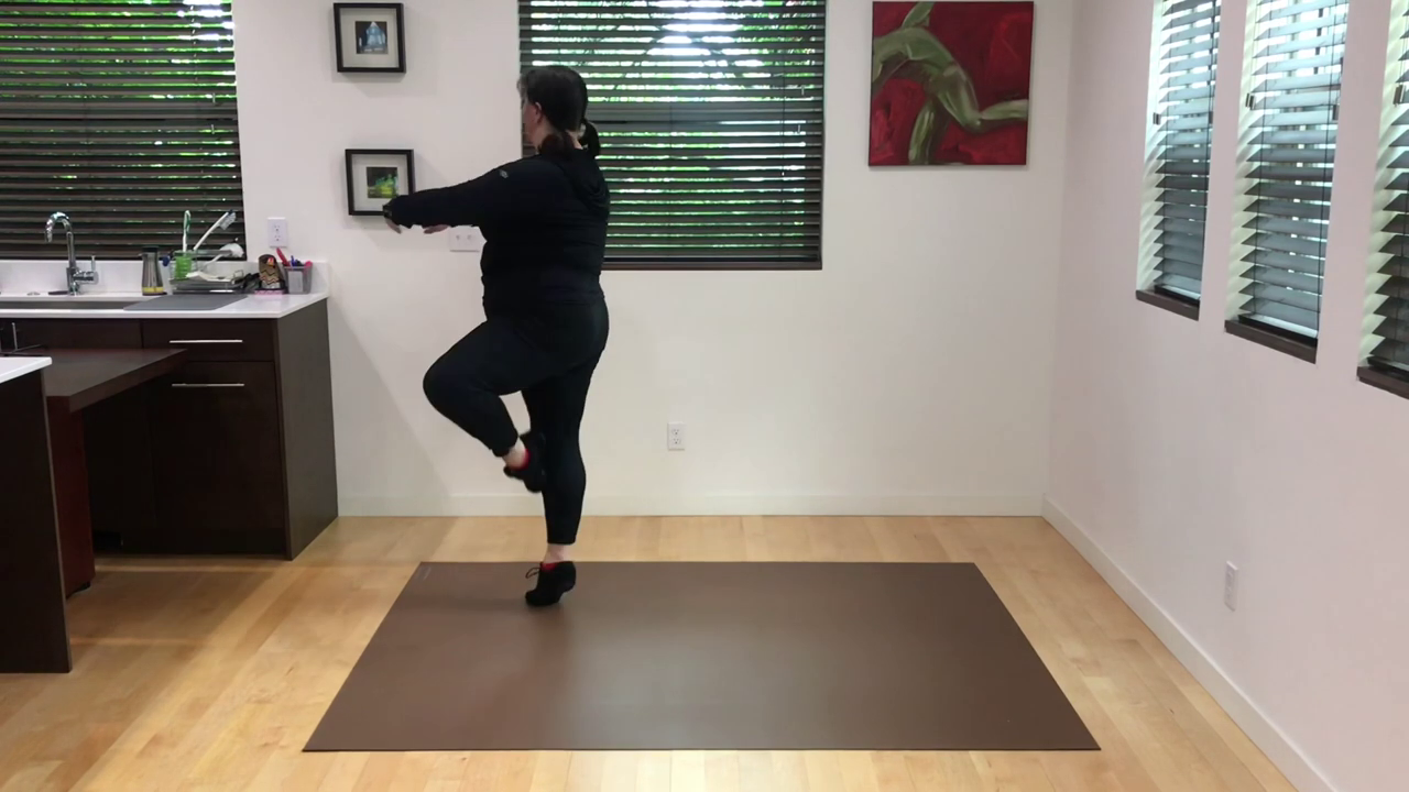 L 1 Ballet Center Combo Pirouette or Passé  balance