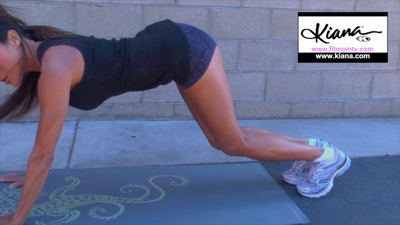 Chest Shoulders Arms Core - Demo: Plank Jacks