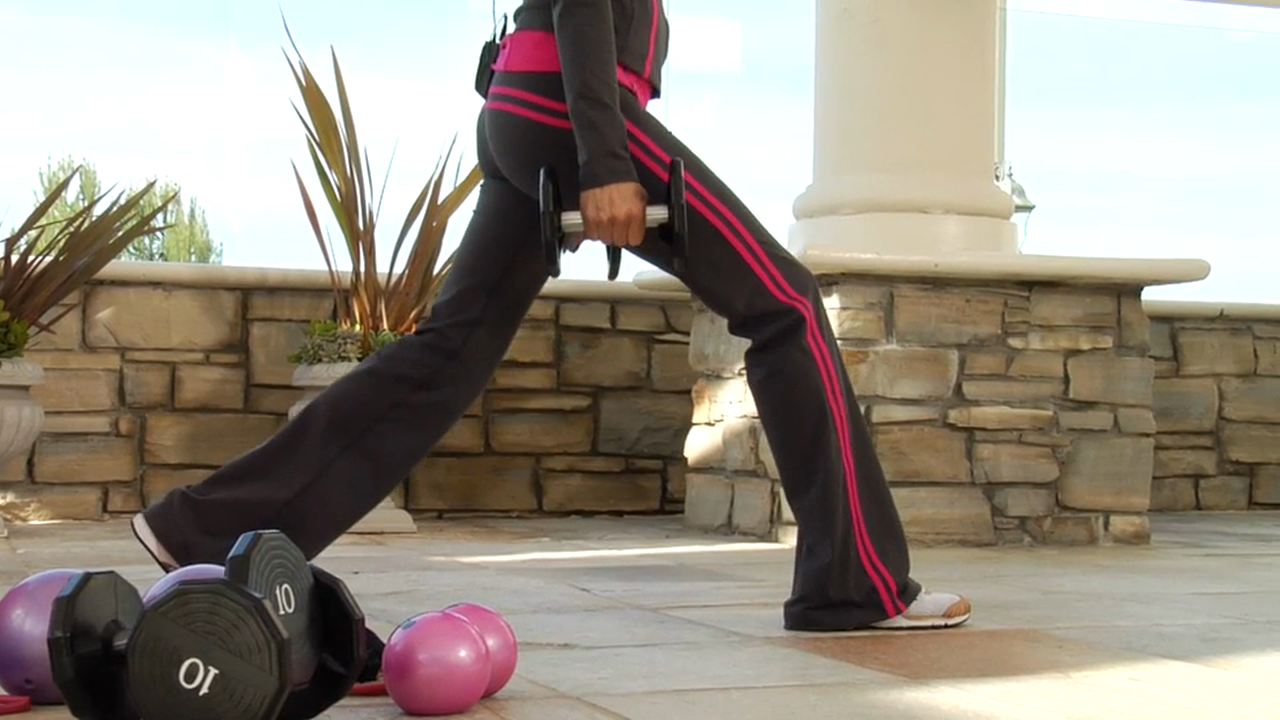 Legs - Demo: Exercise Reverse Lunge