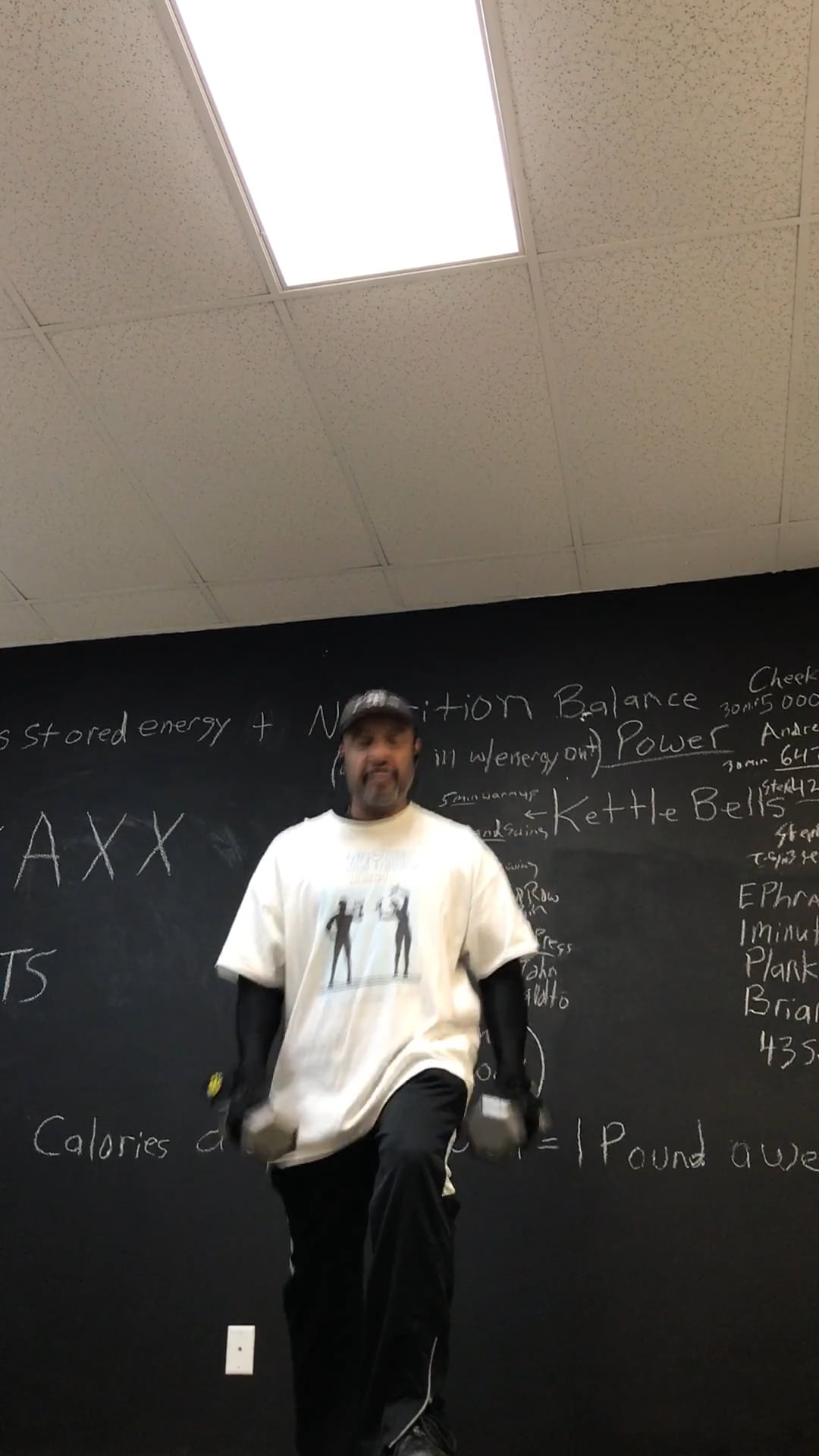 Step High Knee Bicep Curl