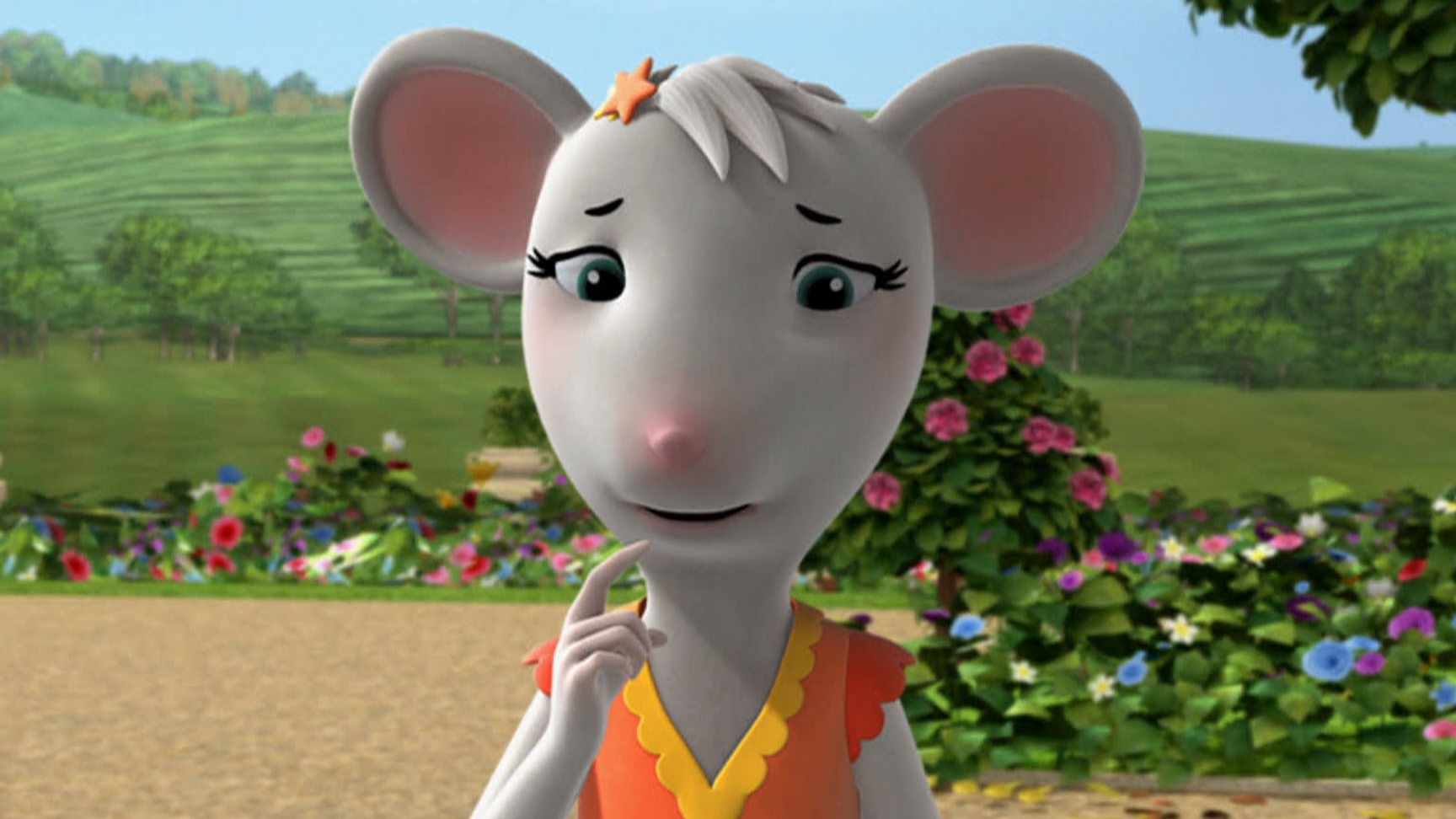 Angelina Keeps the Peace | Angelina and Alice Mousikova