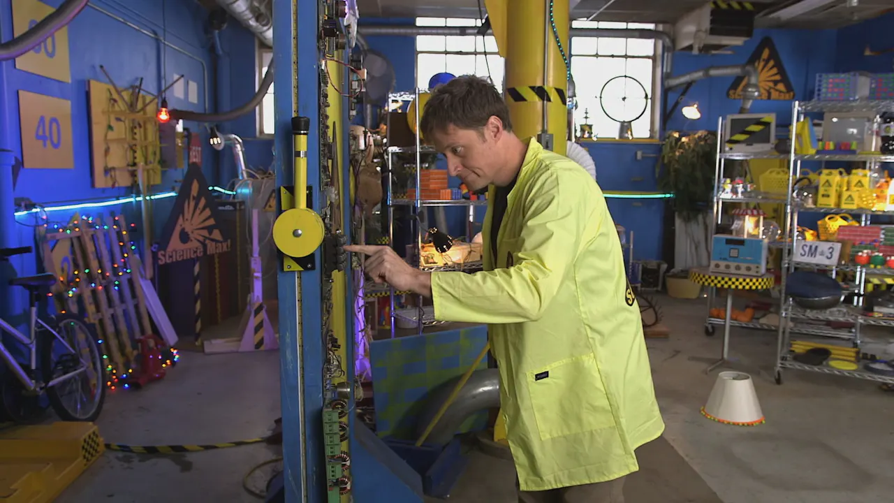 Rotation | Geodesic Dome - Science Max!: Experiments at Large - Kidstream