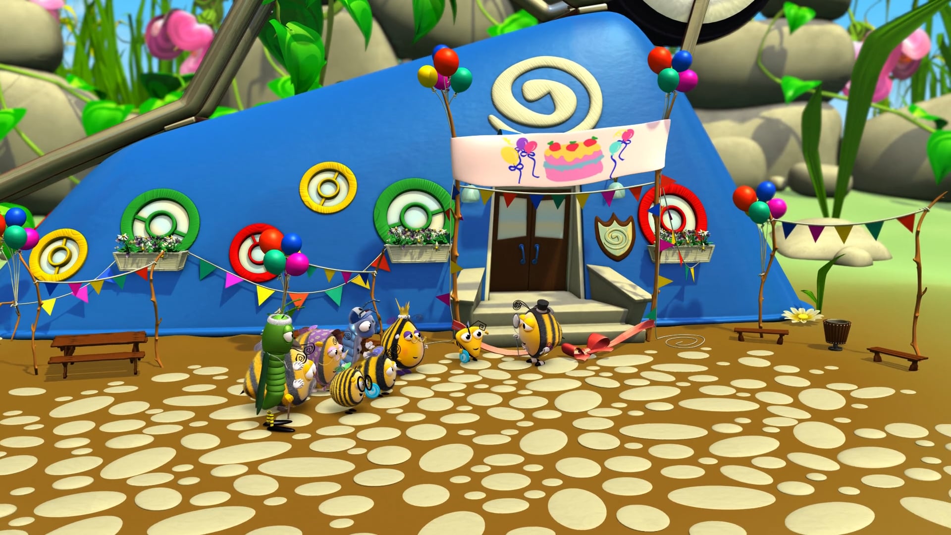 The Grand Opening | Computer Whizz | Fun in the Sun