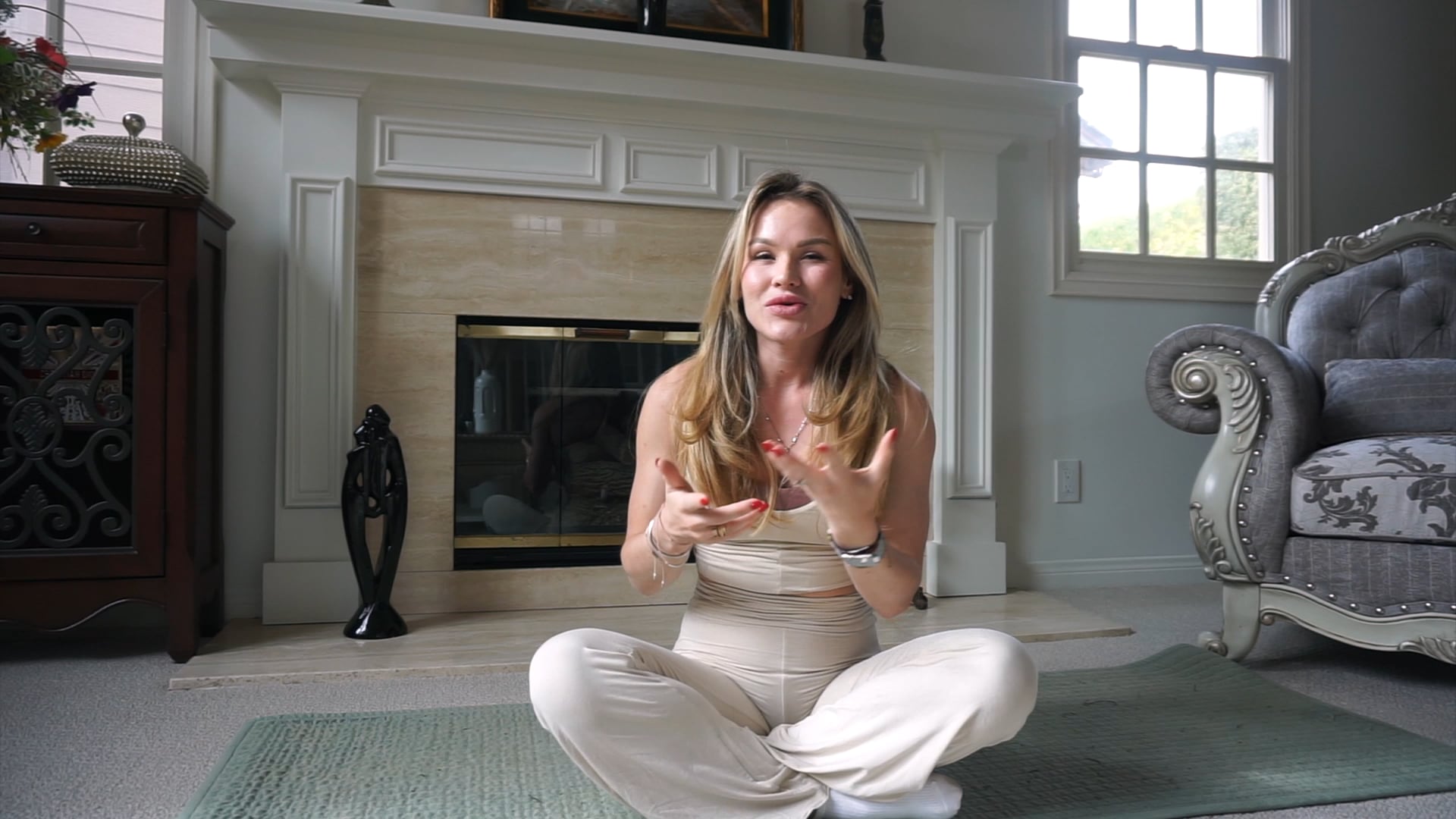 25 Minute Sensual Stretching Dance-Style Flow