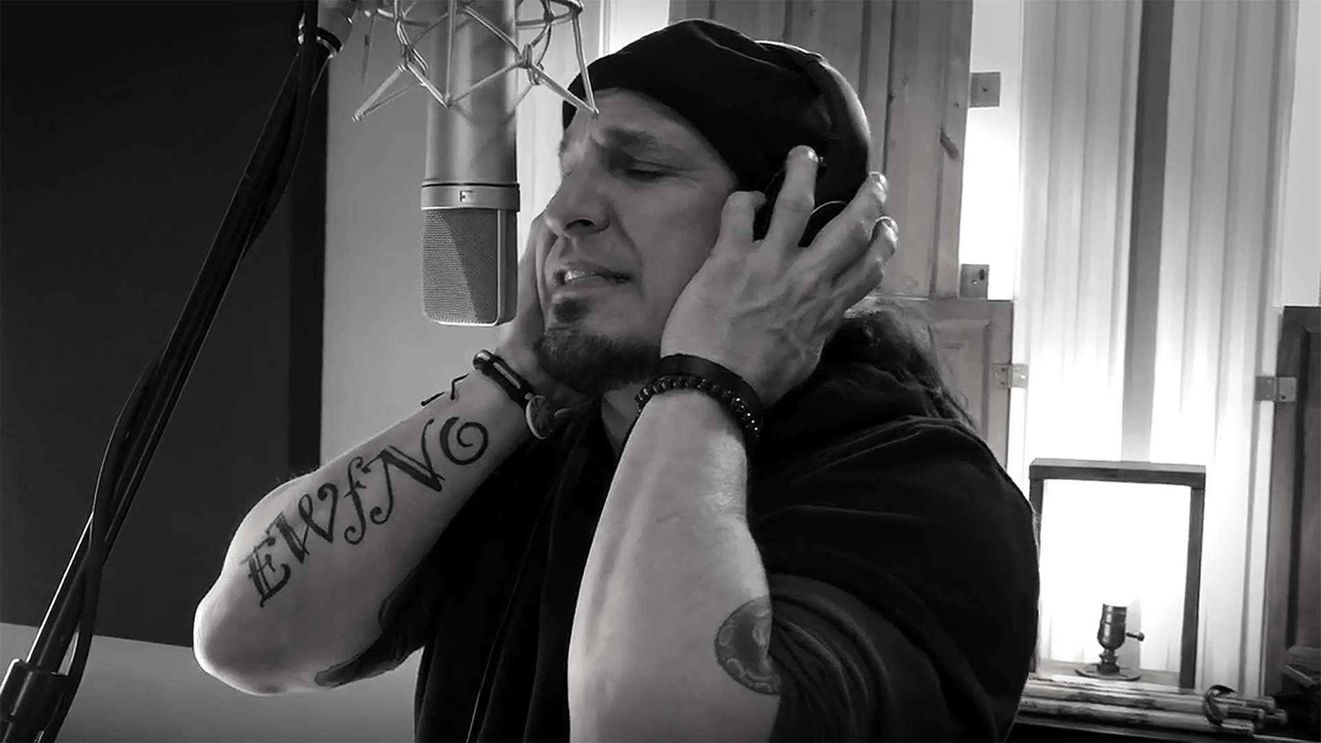 Elliott Waits for No One - Megalomaniac