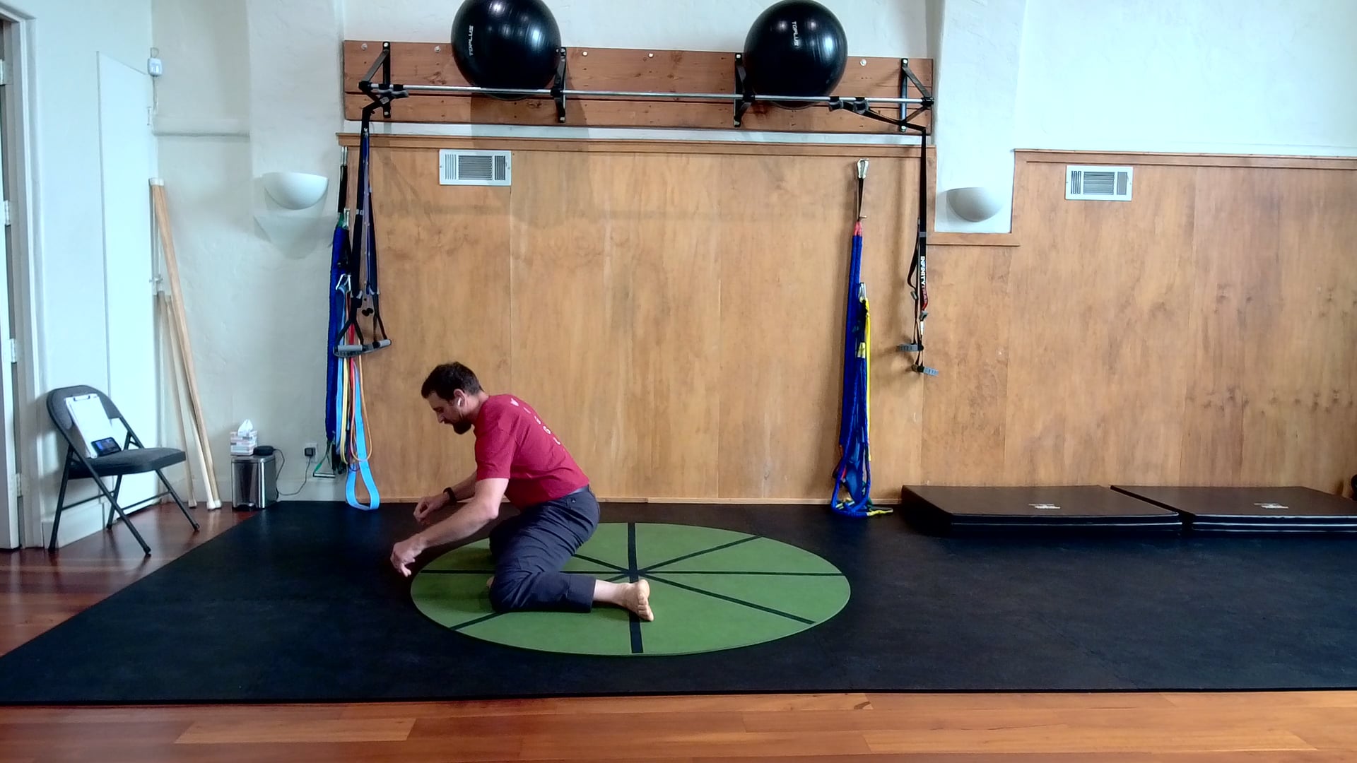 Redefining Movement class today is about your hips. Your hips hold the key to unlocking your body’s potential in so many ways. P