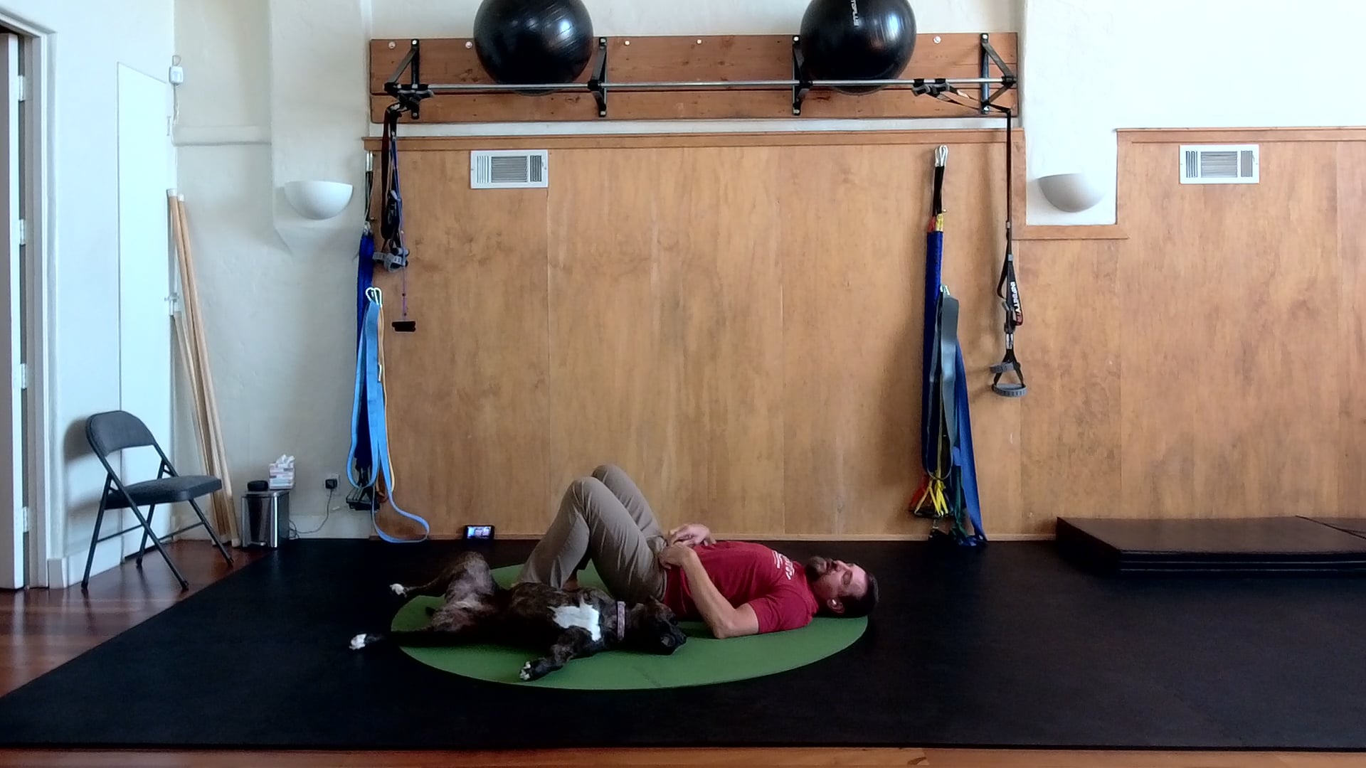 Redefining Movement class today is about loving your Psoas...your hip flexors. We are going to lengthen and strengthen your Psoa