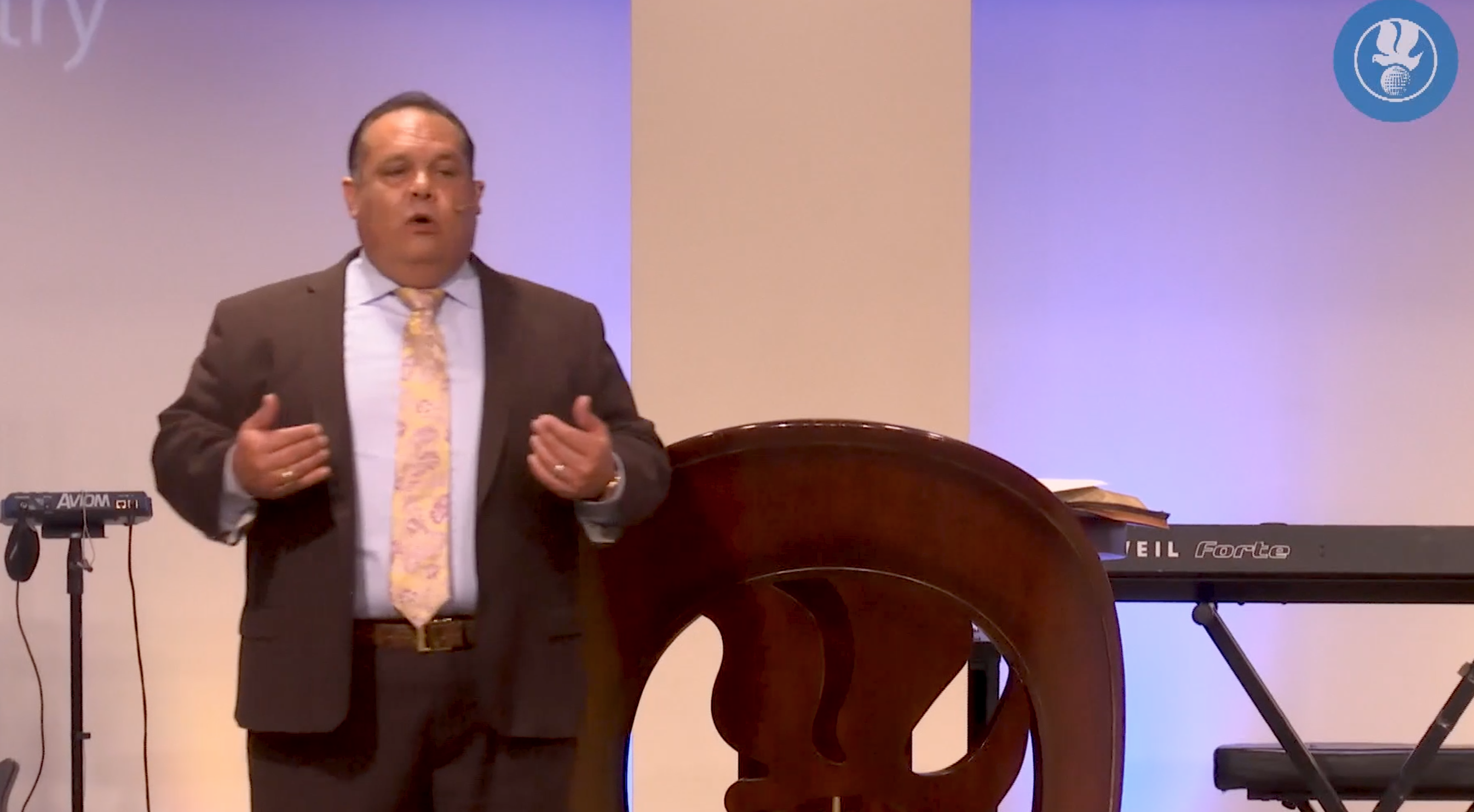 Pastor Tommy - The Presence of God