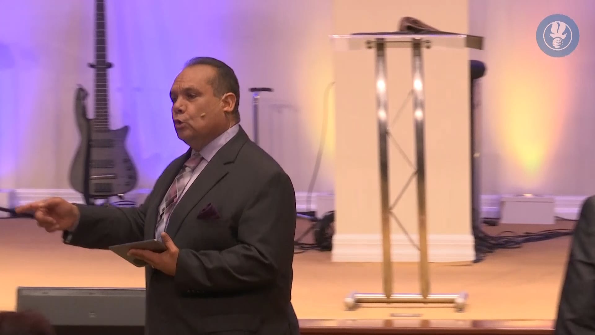 Apóstol Tommy- La  Visión