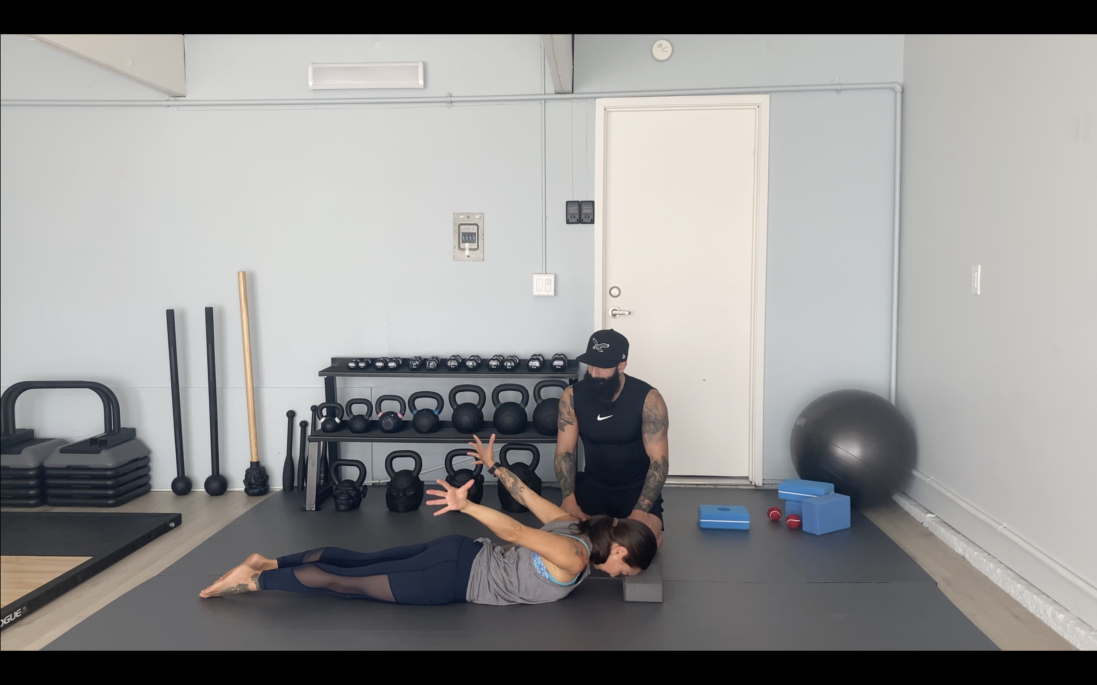 Class 11: Full Body. Shoulder/Scap/Spine/Hips  (Intermediate+)