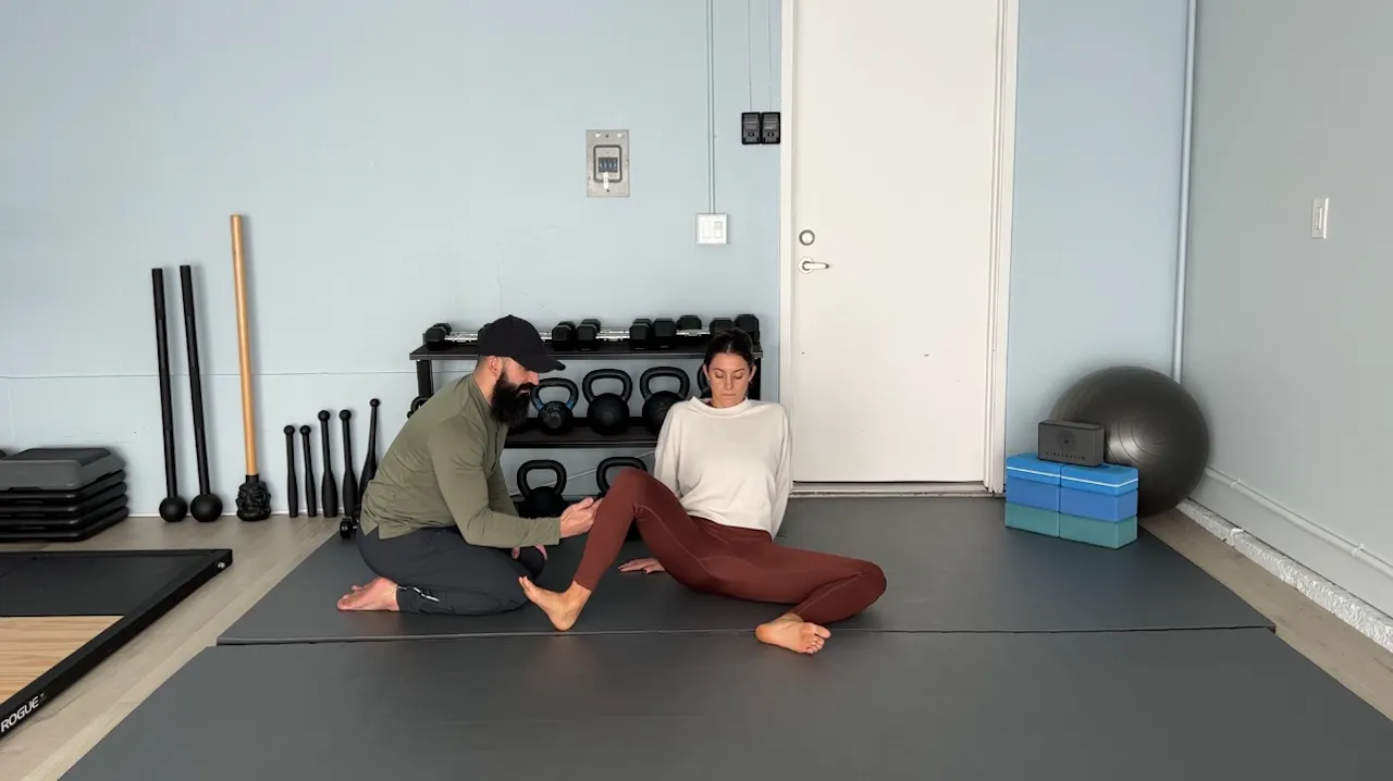 Short Class 93: Hip Circuit (20min) - Kinstretch with Beard
