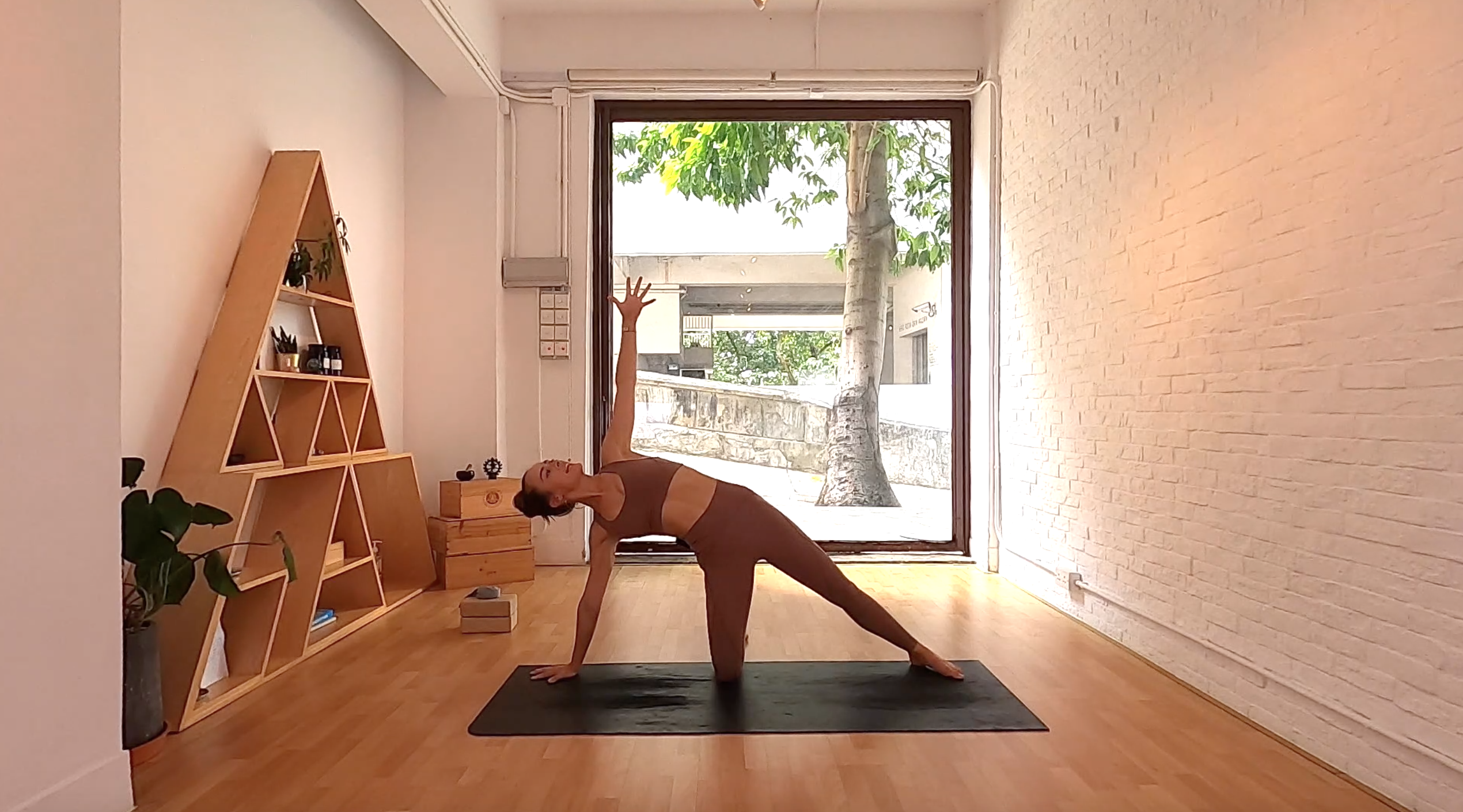 Grounding Flow I Tara