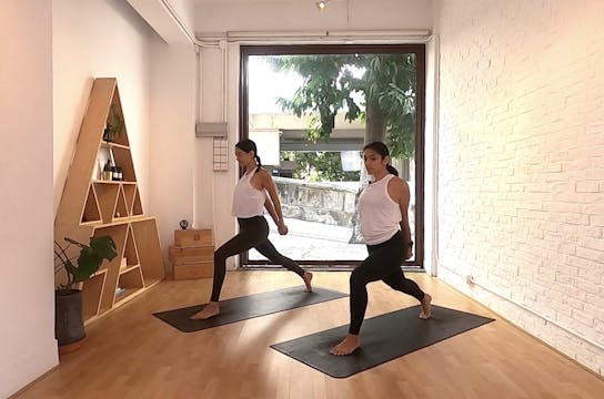 Honey Flow I Nikita & Natalie