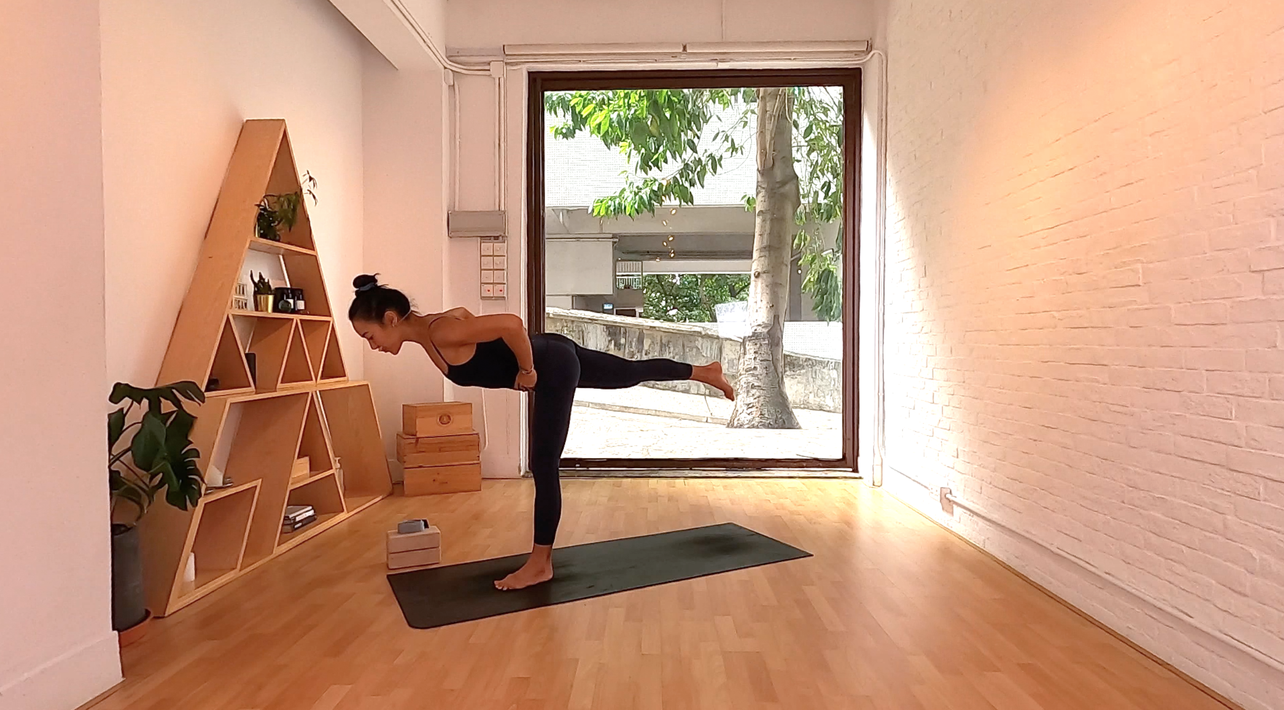 [Beginner Series] Balancing postures I Cristina