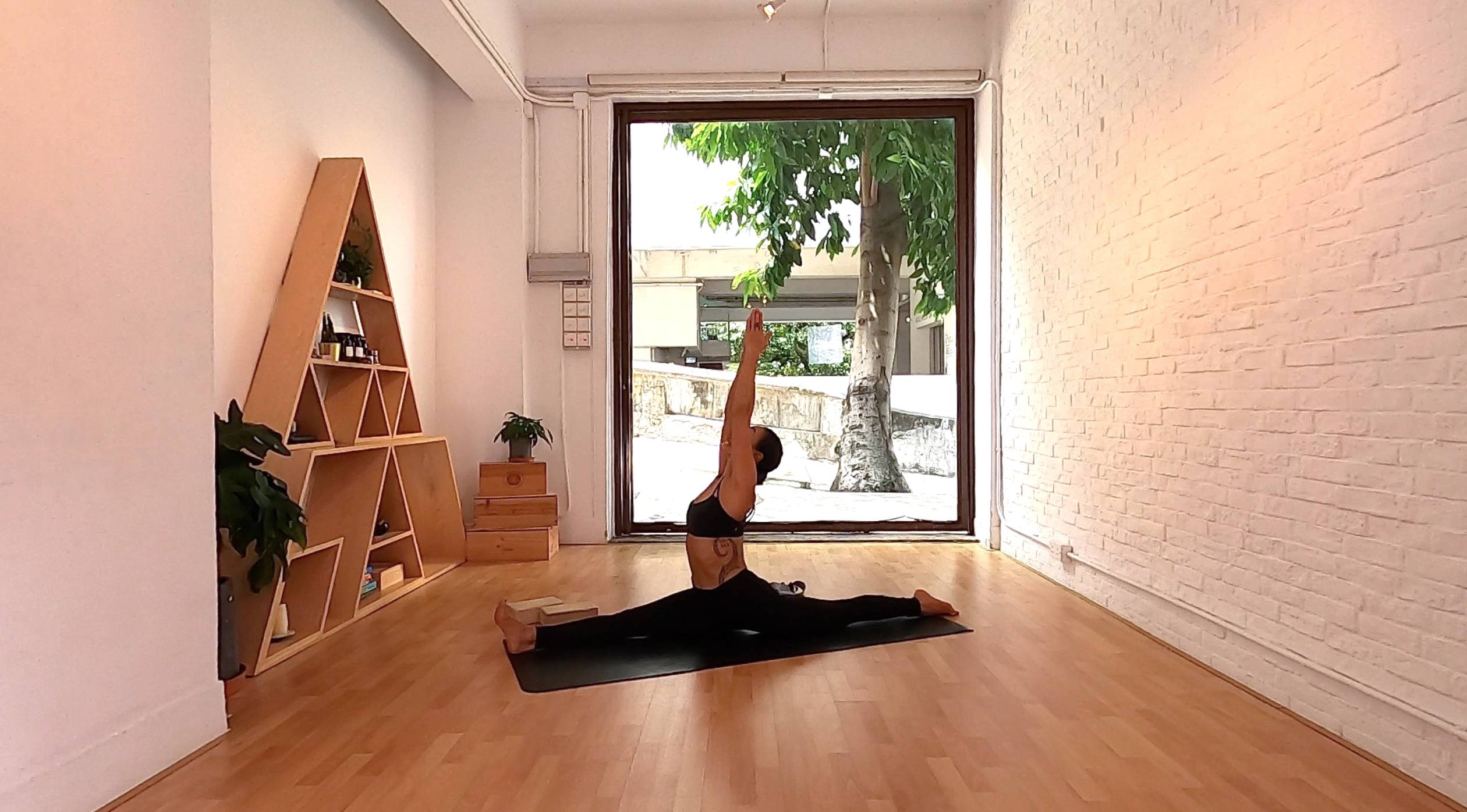 Hanumanasana (The Splits) I Cristina 